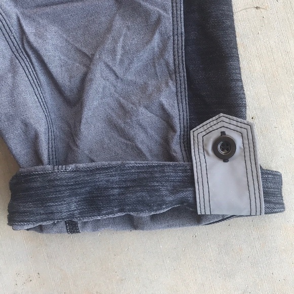 Lululemon Ride On Reflective Roll Up Gray Shorts Bermuda Size 2 - Picture 7 of 10